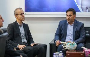 حضور مدیرعامل شرکت پتروشیمی خوزستان در غرفه هلدینگ خلیج فارس