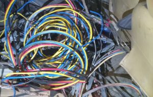 دستگیری سارق کابل در بلوار سلامت توسط گشت بسیج سپاه بندرماهشهر