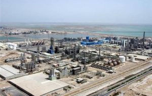 ۸ماه از سال گذشته و هنوز تعهدات مسئولیت اجتماعی پتروشیمیها در بندر امام محقق نشده است ۸ماه از سال گذشته و هنوز تعهدات مسئولیت اجتماعی پتروشیمیها در بندر امام محقق نشده است