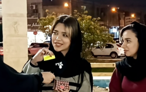 مصاحبه مردمی ماه‌خبر درباره روز مادر و ولادت حضرت فاطمه(س) در ماهشهر