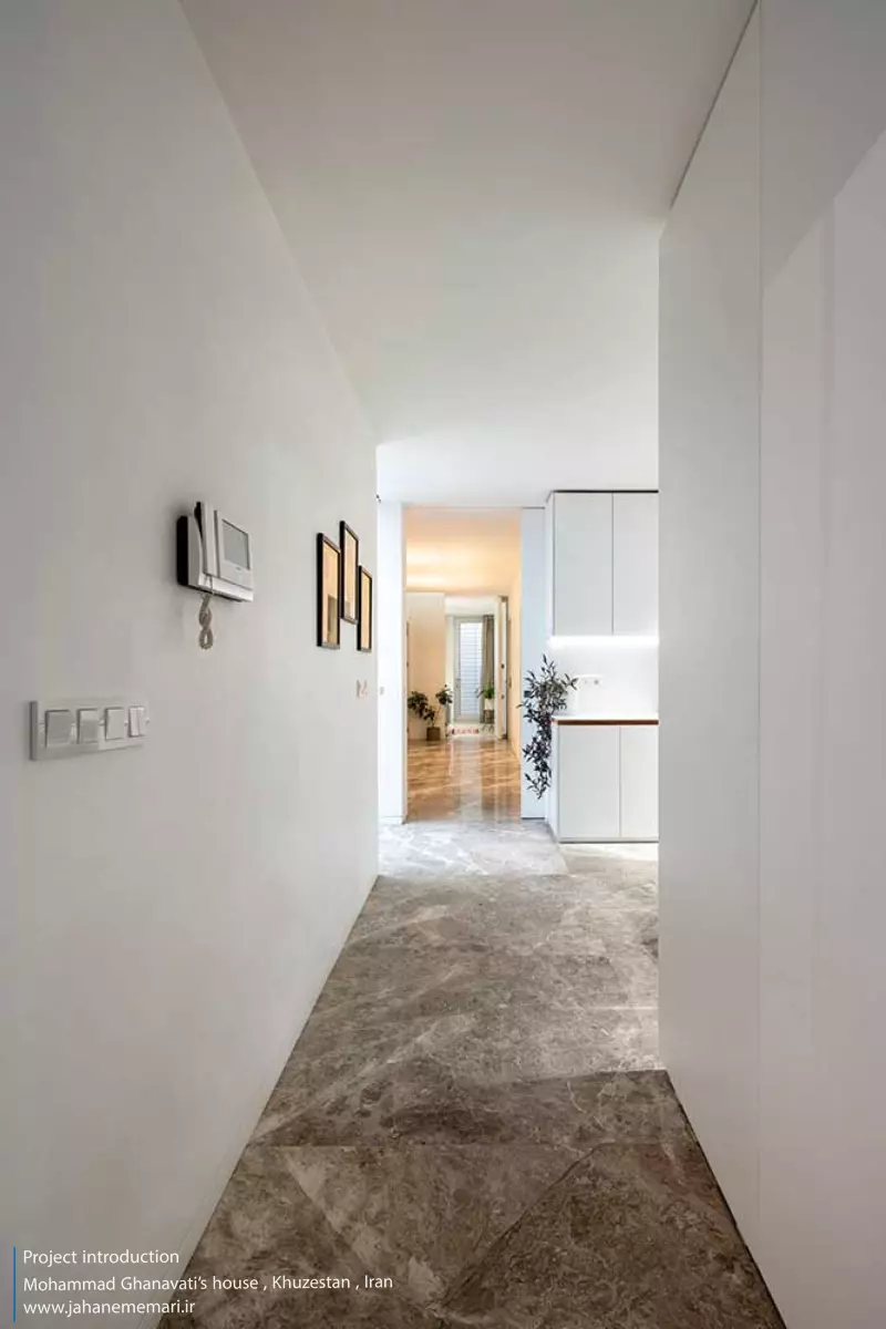 نمای مدرن و مینیمال خانه محمد قنواتی در ماهشهر، برنده جایزه ملی معماری، طراحی شده متناسب با اقلیم گرم و مرطوب خوزستان.