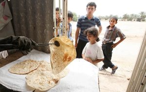 گزارش شهروندان بندرماهشهر از وجود ناخالصی مشابه شن و ماسه در نان نانوایی‌های سطح شهر