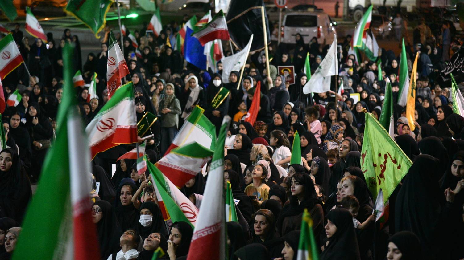 گرامیداشت چهلم رهبر شهید و تشییع شهید ترابی در شهر چمران